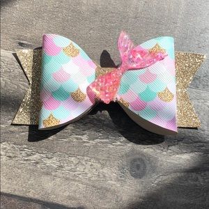 Mermaid Hair Bow 🧜‍♀️🌊